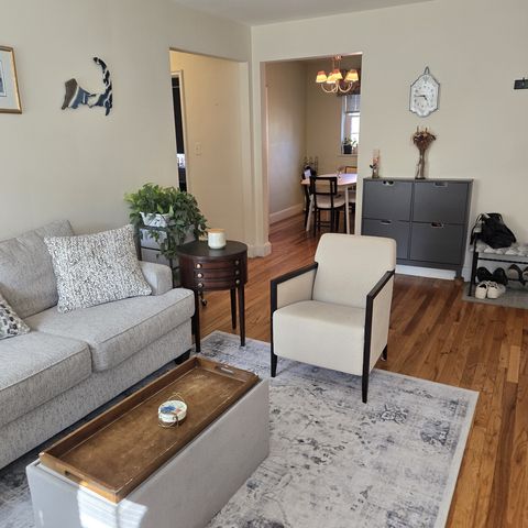 31 1/2 Englewood Ave #3, Brookline, MA 02445