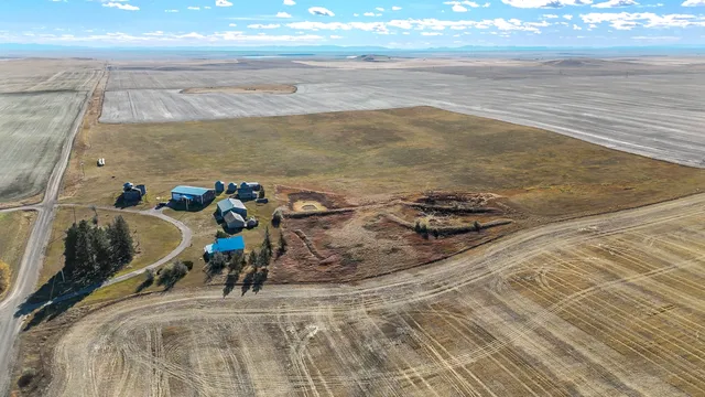 17621 Bootlegger Trl, Great Falls, MT 59404