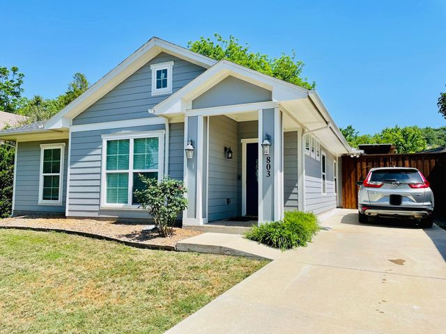 803 Givens St, Waxahachie, TX 75165