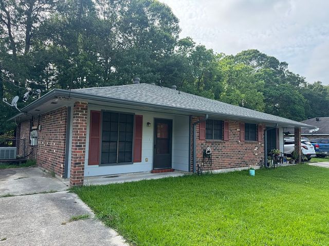 1207 Plaza Dr, Clinton, LA 70714