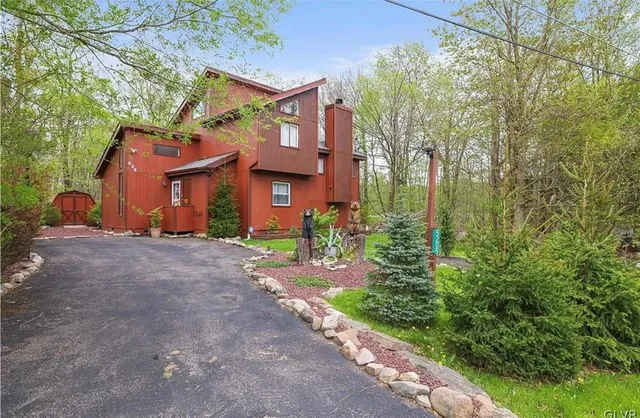 5205 Sundew Ter, Tobyhanna, PA 18466