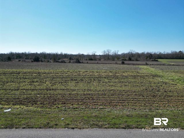 7 Cowpen Creek Rd, Atmore, AL 36502