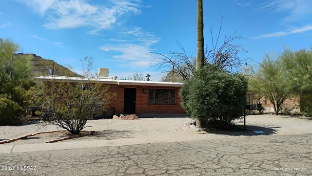1921 W  Calle Del Reposo, Tucson, AZ 85745