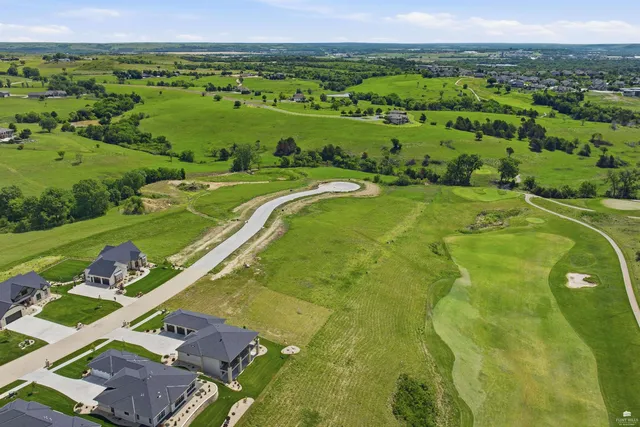 5013 Macleod Cir, Manhattan, KS 66503