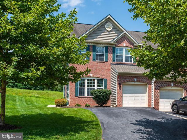 197 Penns Manor Dr, Kennett Square, PA 19348