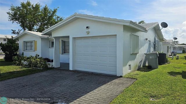 300 NW 28th Ct, Pompano Beach, FL 33064