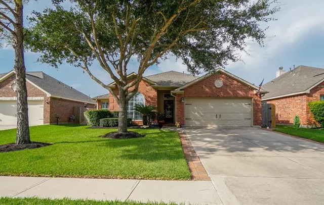 2011 Arbor Gate Ct, Richmond, TX 77469