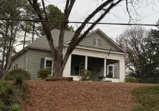 404 W  Green St, Marion, AL 36756
