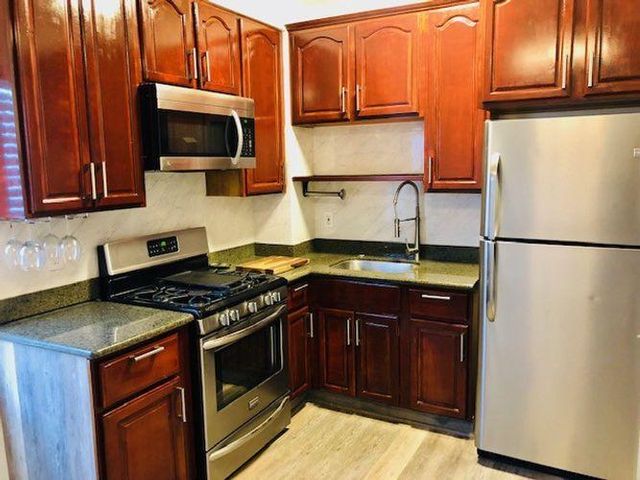 1921 26th Ave #23, Oakland, CA 94601