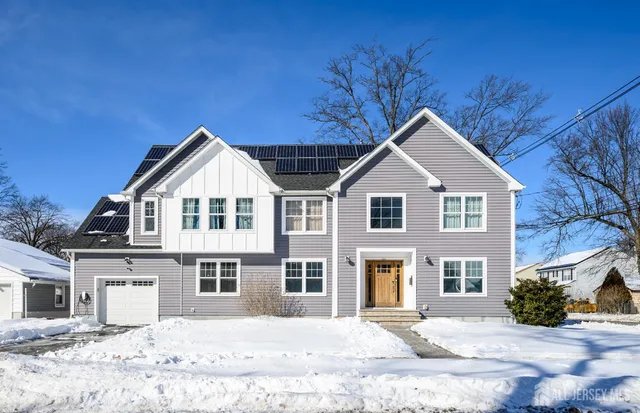 111 Remsen Ave, Avenel, NJ 07001