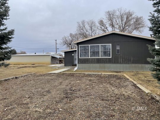 704 Custer Ave S, Terry, MT 59349