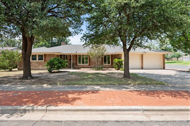 6002 Norfolk Ave, Lubbock, TX 79413