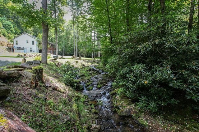 3183 Franks Creek Rd, Robbinsville, NC 28771