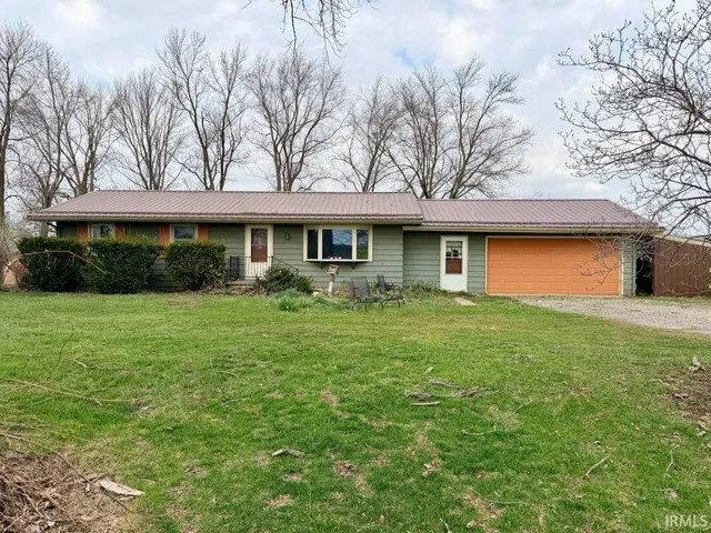 1415 S  Raber Rd, Columbia City, IN 46725