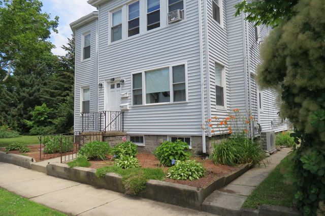 35 Florence St, Winchester, MA 01890