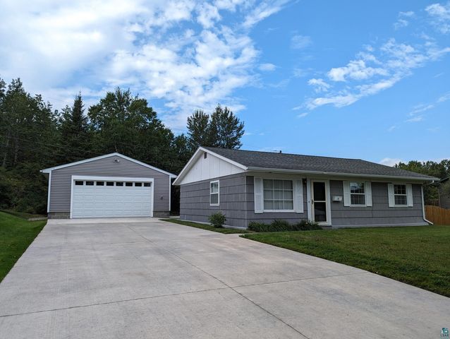 36 Nelson Dr, Silver Bay, MN 55614