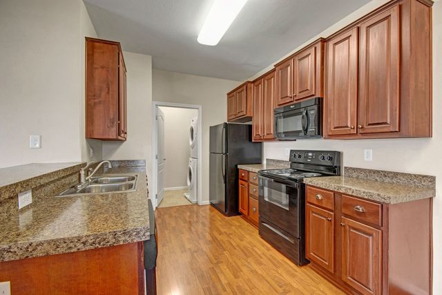 1100 42nd St W #1104-109, Williston, ND 58801