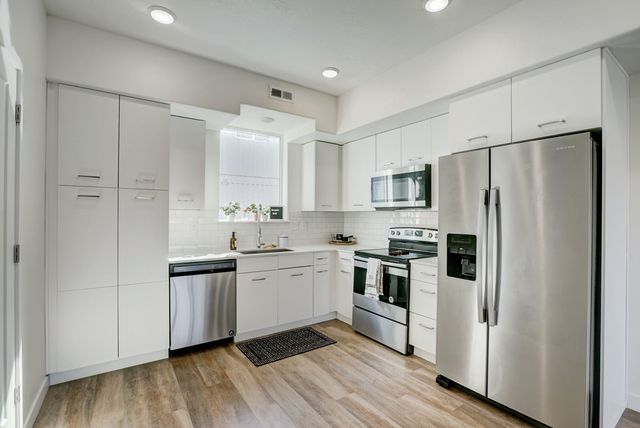 1030 S  400 W #82a7570b7, Salt Lake City, UT 84101