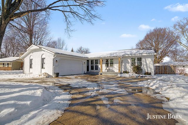 4595 41st St SW, Grandville, MI 49418