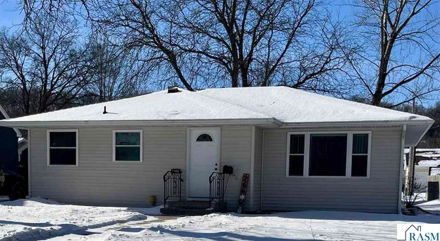 1308 S  Franklin St, New Ulm, MN 56073