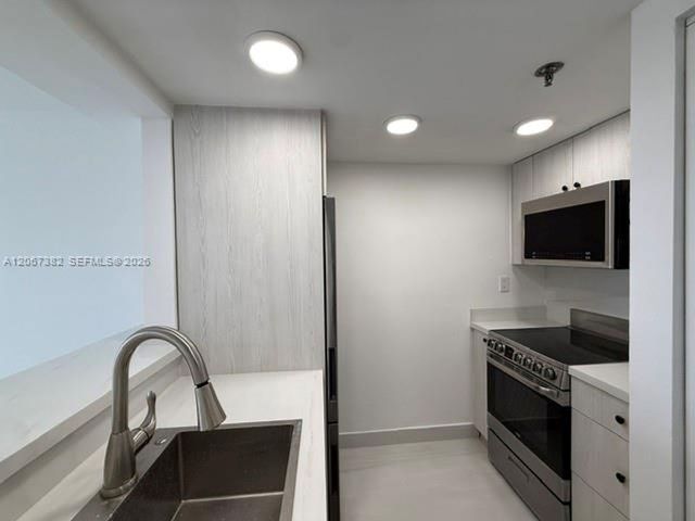540 Brickell Key Dr #CU-1024, Miami, FL 33131