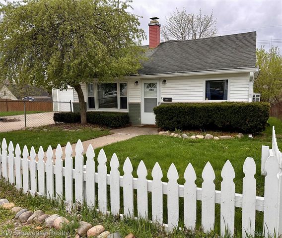 1125 E  Commerce St, Milford, MI 48381
