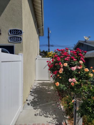 22235 Burton St, Canoga Park, CA 91304