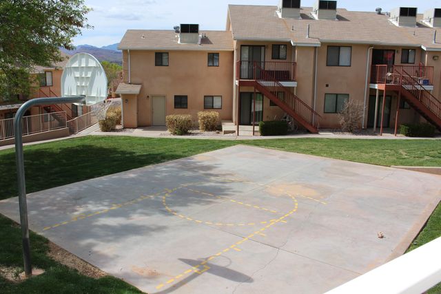 1180 W  425 N #d390f943f, Saint George, UT 84770
