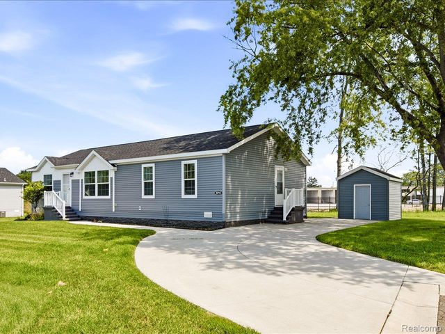 10714 Jean Pierre Ct #37, Fair Haven, MI 48023