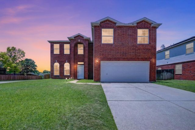 8208 Hidden Path Ln, Denton, TX 76210