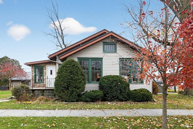 310 E  Wabash Ave, Wakarusa, IN 46573