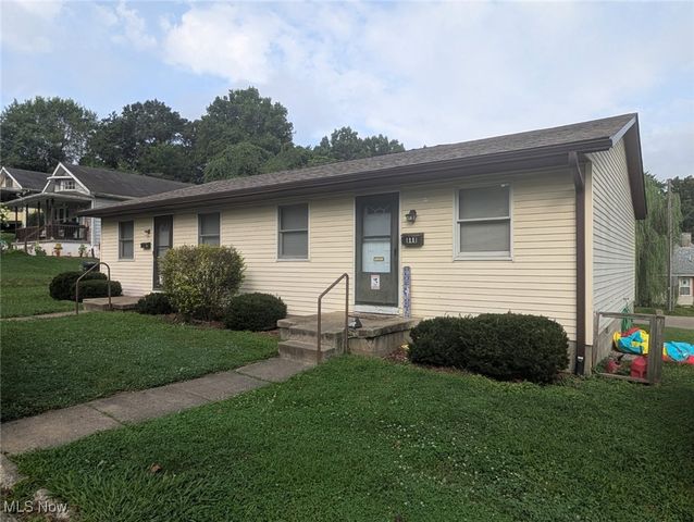 411 Cliffwood Ave, Zanesville, OH 43701