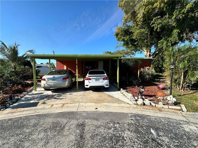 16220 Cathy Ct, Fort Myers, FL 33908
