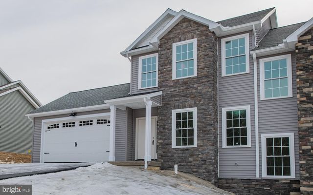 51 Wisteria Ln, Williamsport, PA 17701