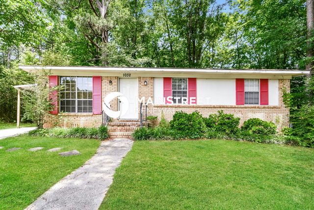 1032 Sandybrook Cir, Birmingham, AL 35214