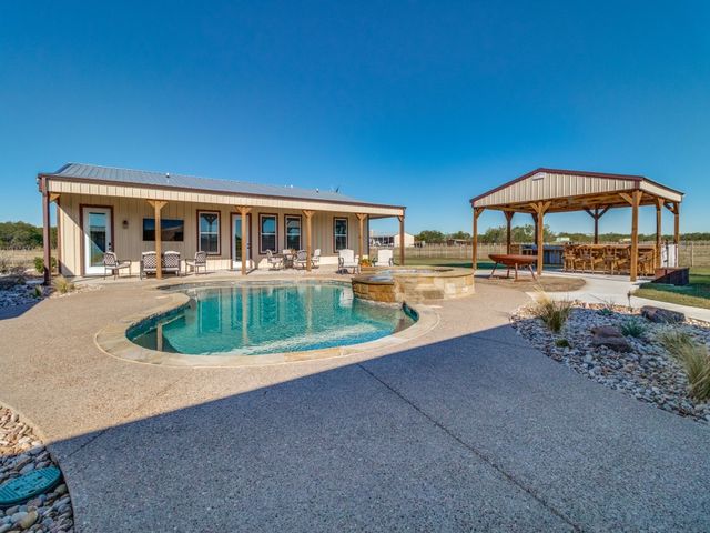 2170 County Road 218, Gainesville, TX 76240