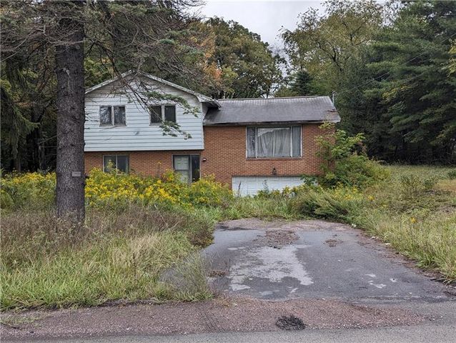 1497 Rock Cut Rd, Central City, PA 15926