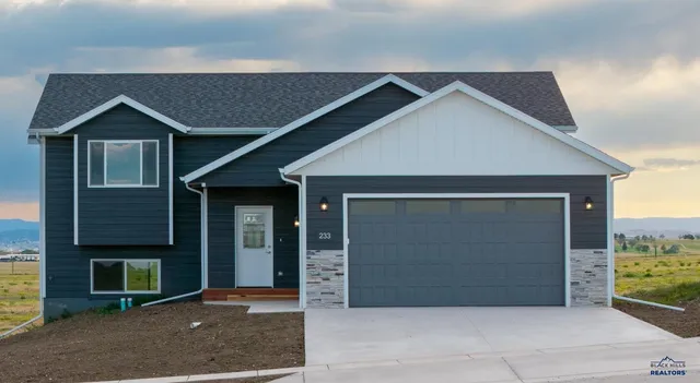 233 Dorchester Ave, Box Elder, SD 57719