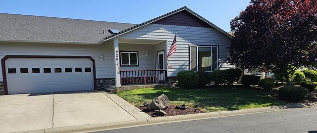 229 Red Cedar Ln, Cave Junction, OR 97523