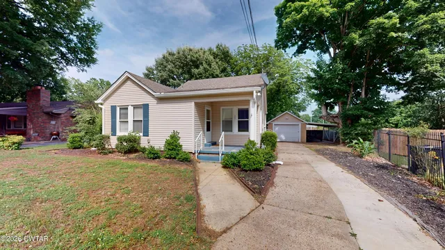 1232 Summer Dr, Dyersburg, TN 38024