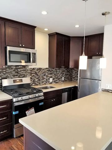 5261 E  The Toledo #7, Long Beach, CA 90803