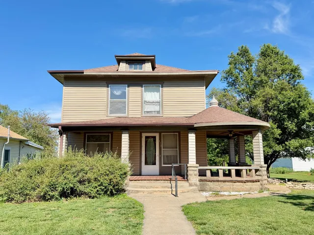 112 N  Main St, Barnes, KS 66933