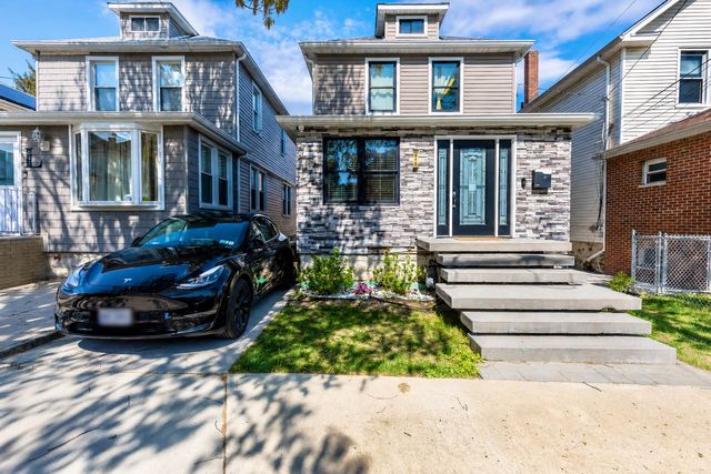 842 Hollywood Ave #1, Bronx, NY 10465