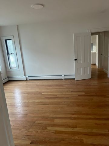 10 Fay St #2, Taunton, MA 02780