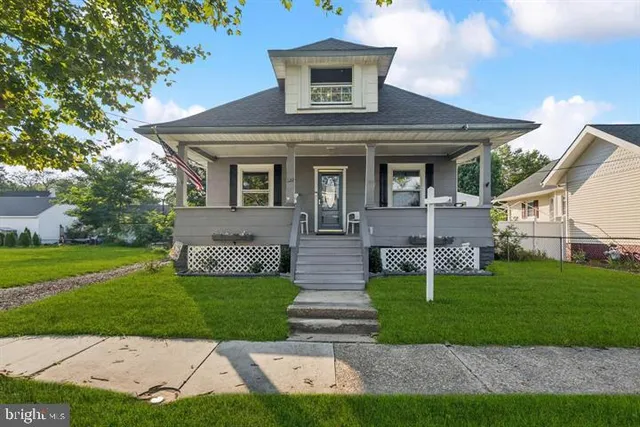 122 Penn St, Penns Grove, NJ 08069