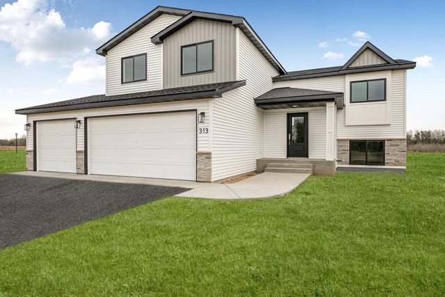 313 10th St S, Sartell, MN 56377