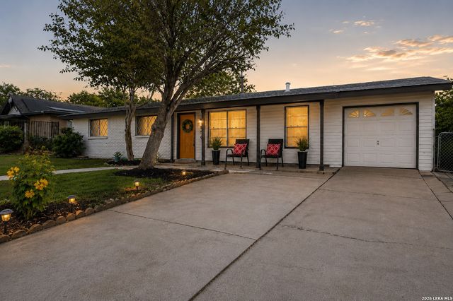 154 MOUNTAIN VALLEY ST, San Antonio, TX 78227