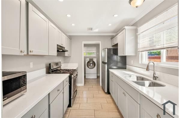 45463 Foxton Ave, Lancaster, CA 93535