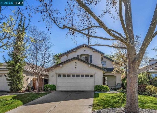 420 Apple Hill Dr, Brentwood, CA 94513