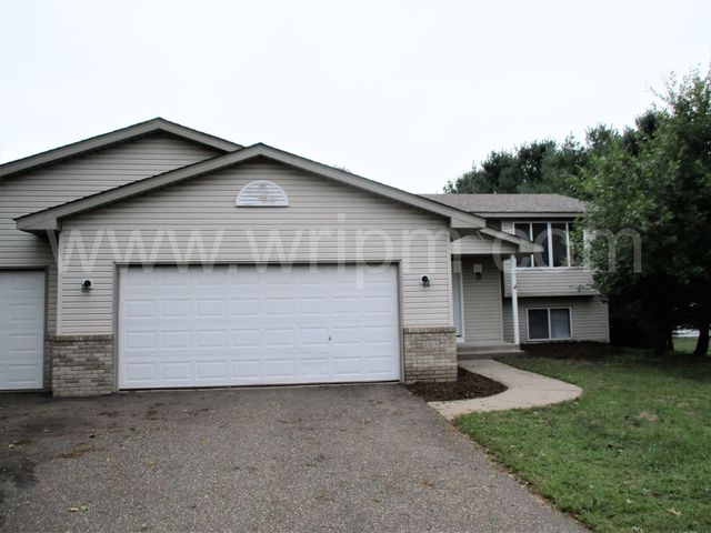 703 11th Ave SW, Isanti, MN 55040
